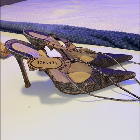 VERSACE Heels - Picture 2 of 15